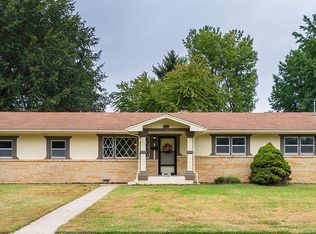 3321 E Whiteside St, Springfield, MO 65804