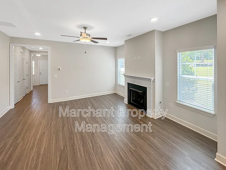 9 Jaycee Ct — Photo 4