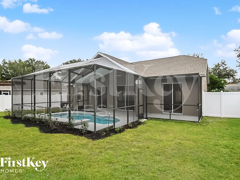 4527 Gentrice Dr — Photo 15