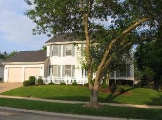 1840 Denton Ridge Ct, Chesterfield, MO 63017