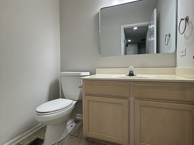 2442 Madiera Ln — Photo 9