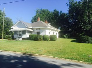 1212 3rd St, Newberry, SC 29108