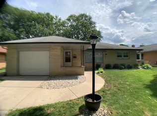 8111 W Raymond Ln, Milwaukee, WI 53219