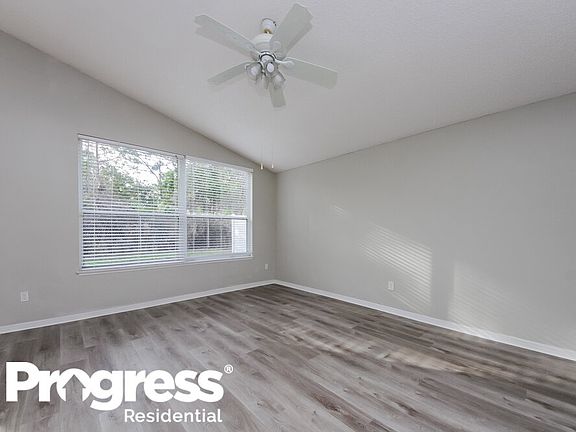 3rd image of 4228 Forest Island Dr