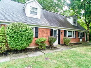 7353 Grandview Dr, Indianapolis, IN 46260