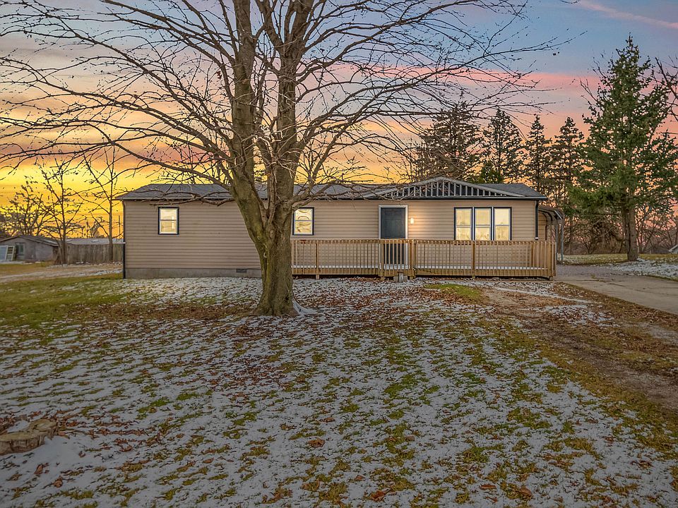 1st image of 4075 Meadowlawn Dr