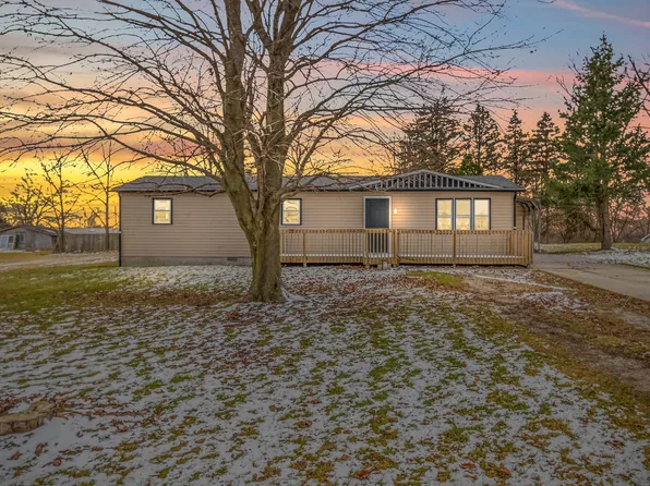 4075 Meadowlawn Dr, Camden, MI 49232