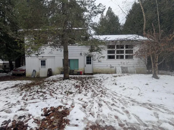 308 E Dock St, Harrisville, MI 48740