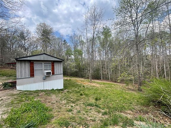 3rd image of 206 Elliott Dr