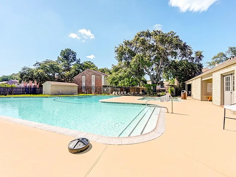 7965 Kendalia Dr — Photo 40