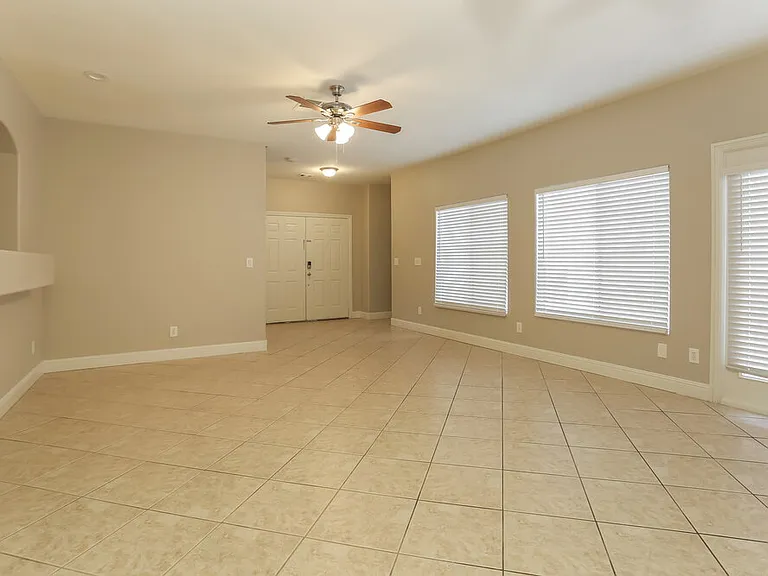 9007 Snowtrack Ave — Photo 5
