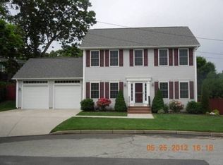 8 Palou Dr, North Providence, RI 02904
