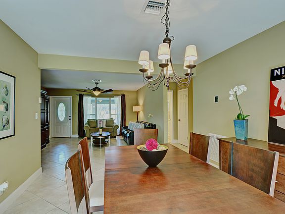 4th image of 2180 NE 55th Ct