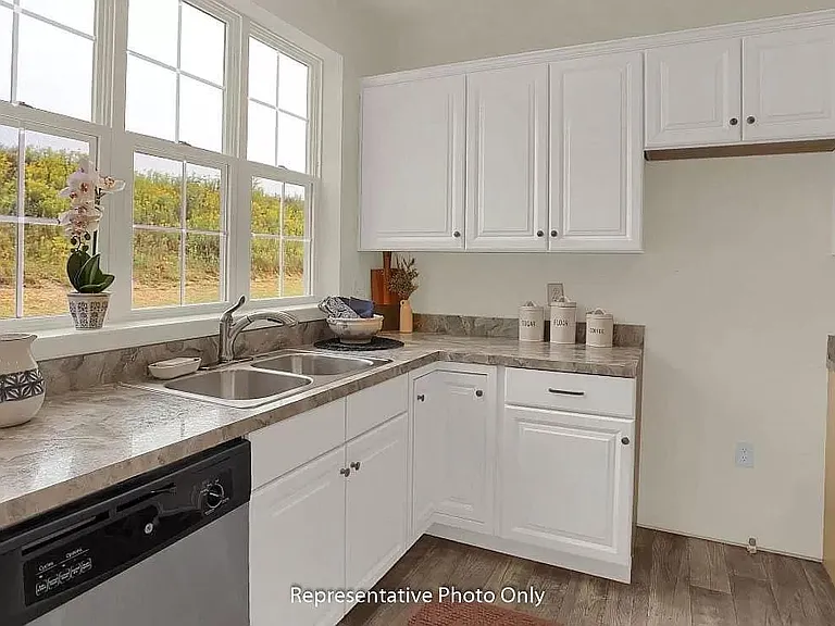 559 Brook Shire Ct — Photo 13