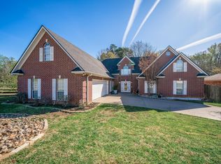 61 Pebble Creek Dr S, Longview, TX 75605