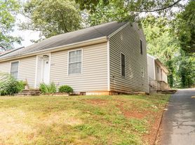 220 Shamrock Rd