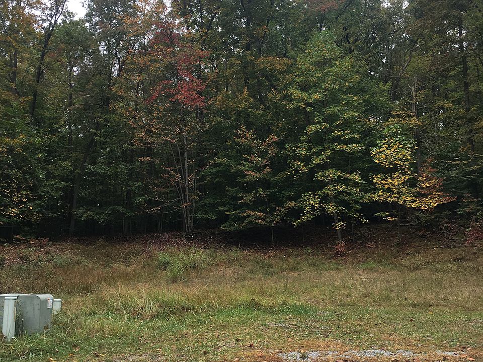 1st image of Woodcliff Dr