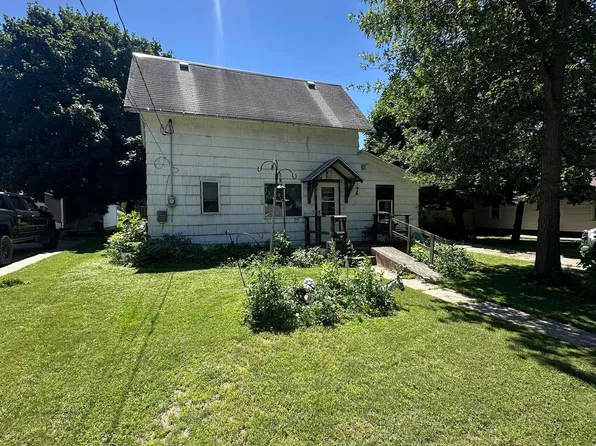 443 Sumner St, Cherokee, IA 51012