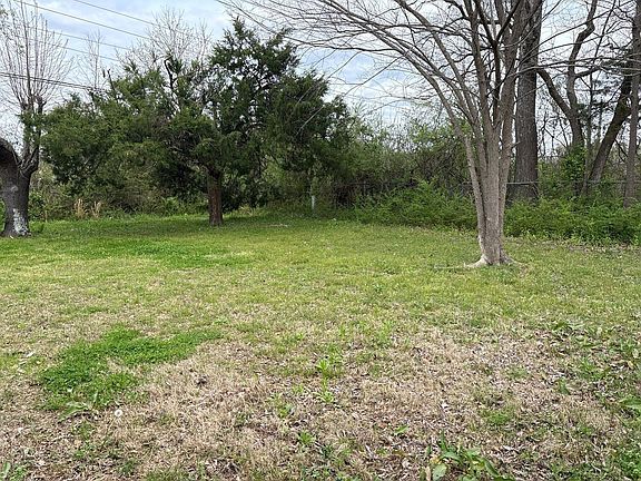 2nd image of 3764 Windermere Rd