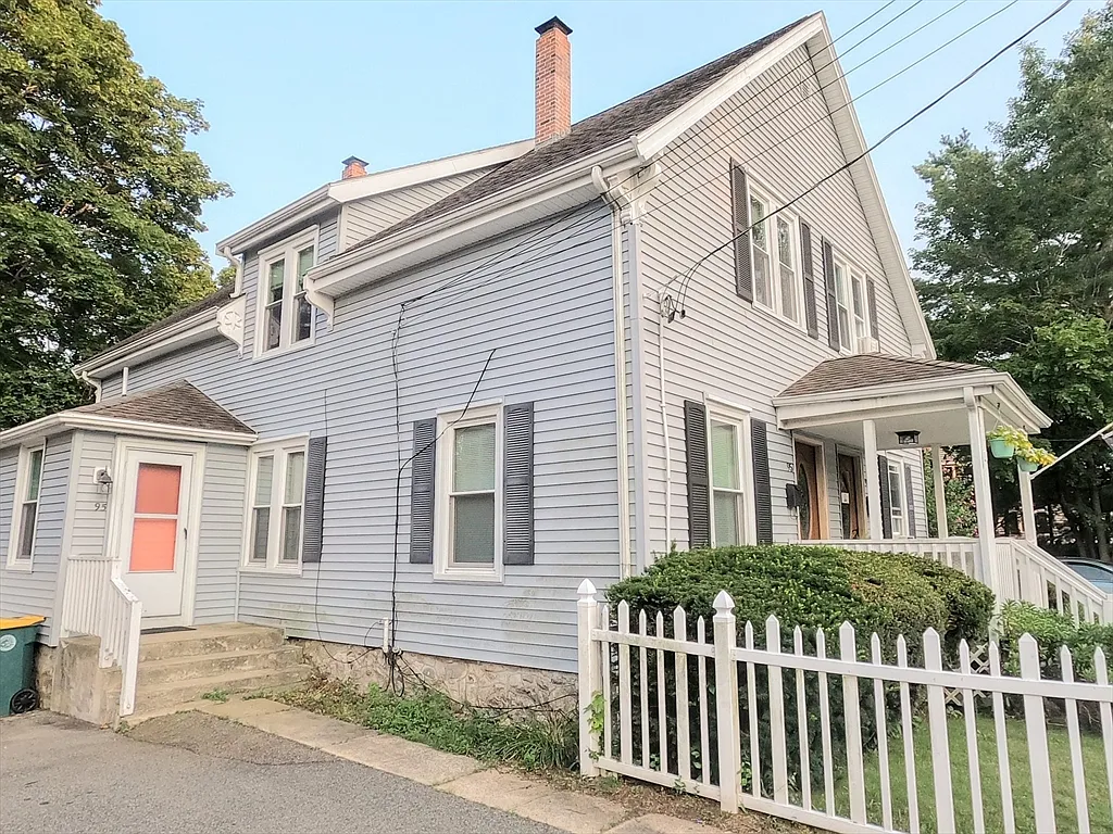 3 bed, 1.0 bath, 1200 sqft, $3,500 — Photo 1