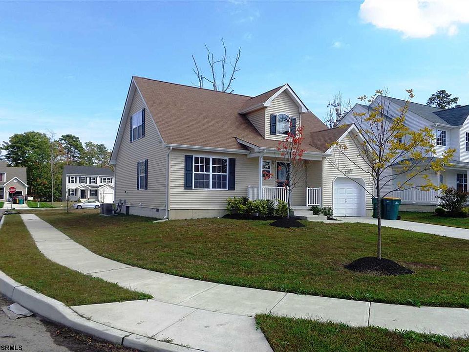 1st image of 332 Meadows Dr