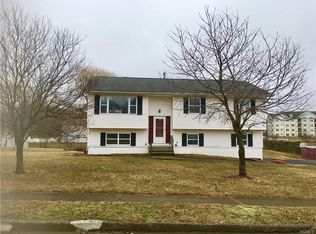 6 Milo Dr, Middletown, NY 10941