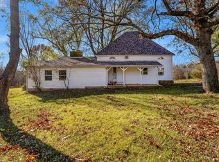 21 Freight Rd, Conway, MO 65632