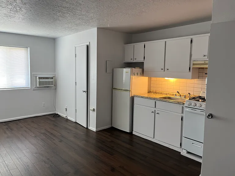 1515 Copper Ave NE — Photo 19