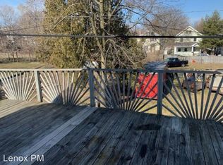 212 Sanderson Ave, Pontiac, MI 48341