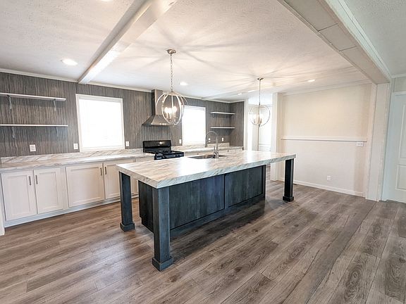 2nd image of 46000 Geddes Rd #483