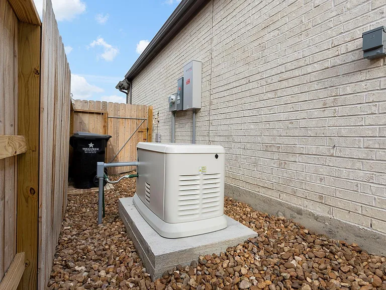 15834 Meadow Crk — Photo 30