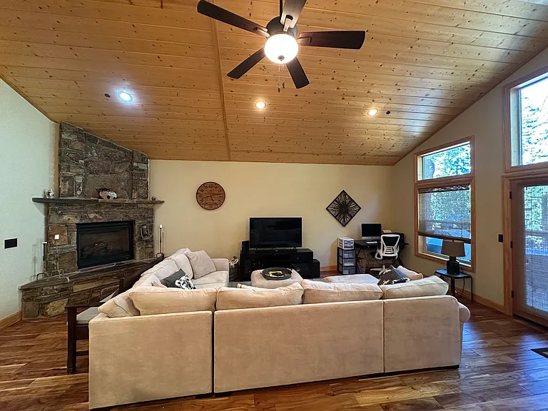 11913 Snowpeak Way — Photo 5
