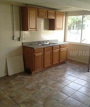 3001 E Jefferson St — Photo 20