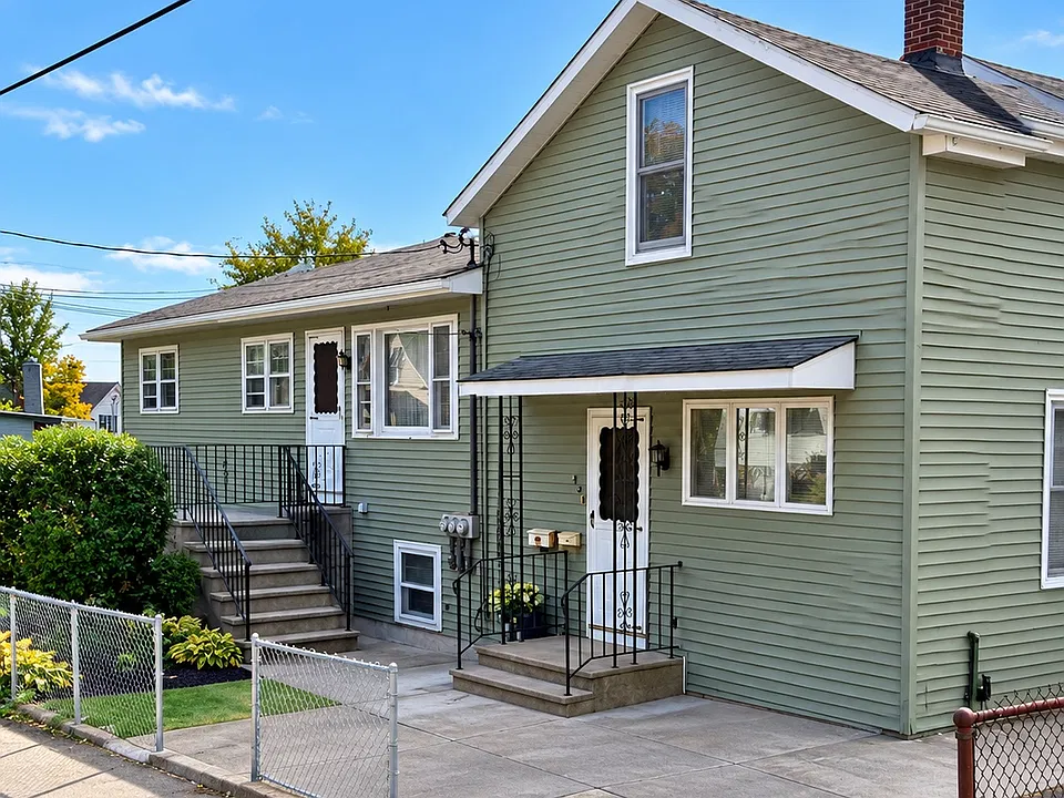 348 Oak St #1