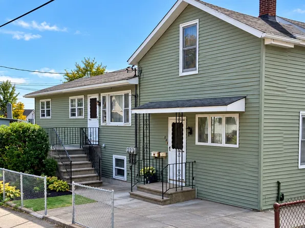 348 Oak St #1, Waterbury, CT 06705