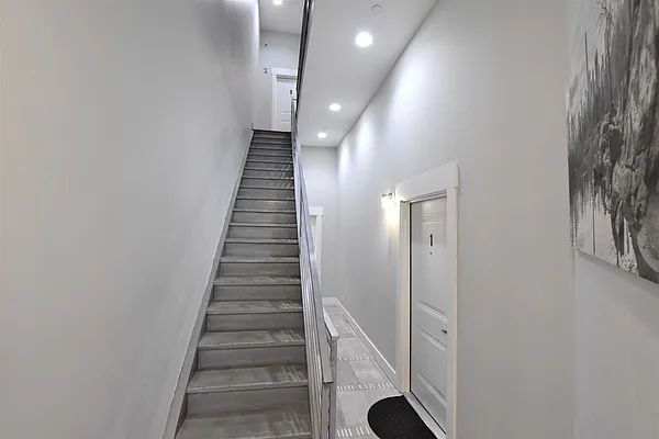 Rented by Bold New York | media 32