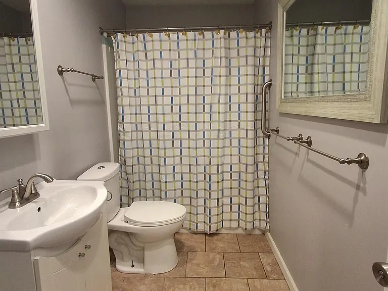 3516 Central Dr — Photo 27