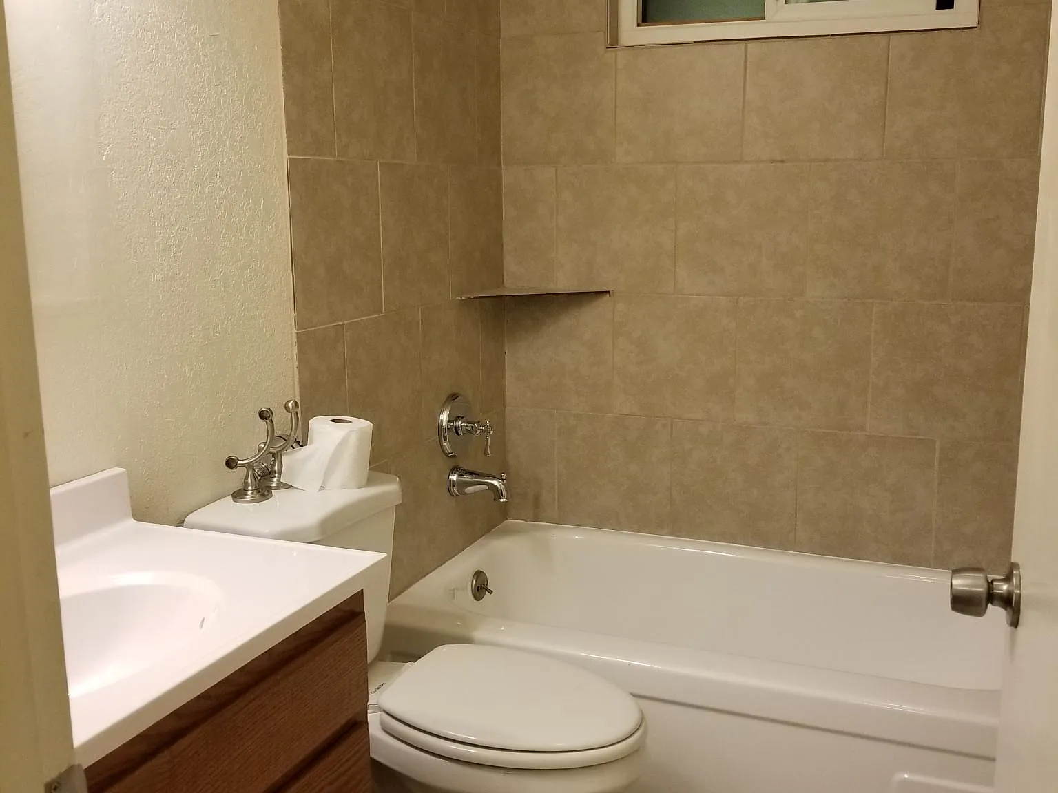 3 bed, 1000 sqft, $2,450 — Photo 4