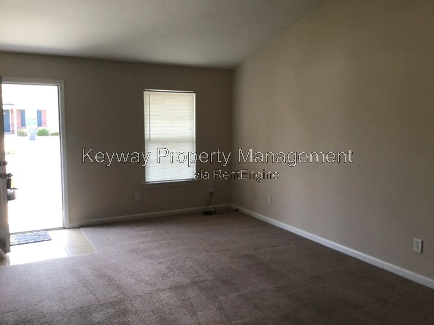 2 bed, 2.0 bath, 1325 sqft, $1,310 — Photo 2