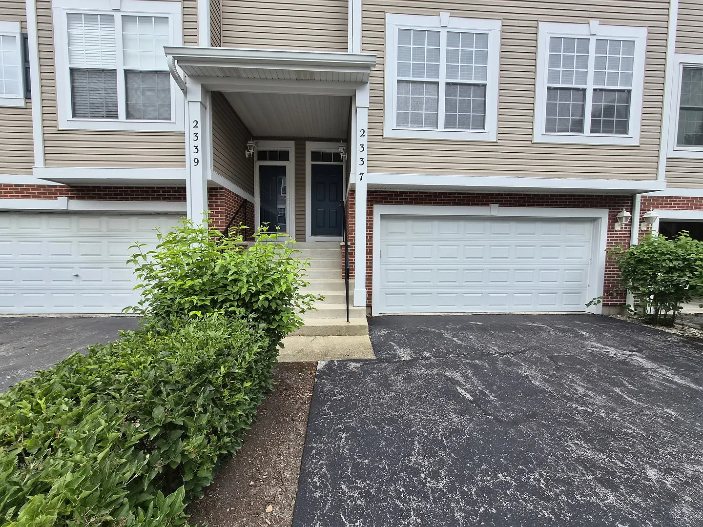 2 bed, 2.5 bath, 1880 sqft, $2,495 — Photo 4