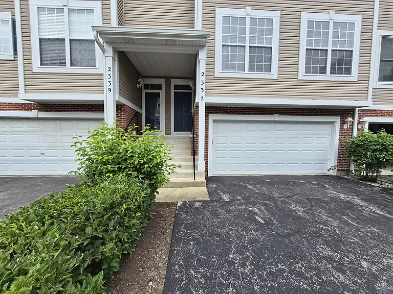 2337 Hudson Cir #2337 — Photo 4
