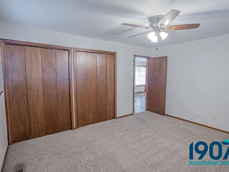 1101 SW 72nd St — Photo 8