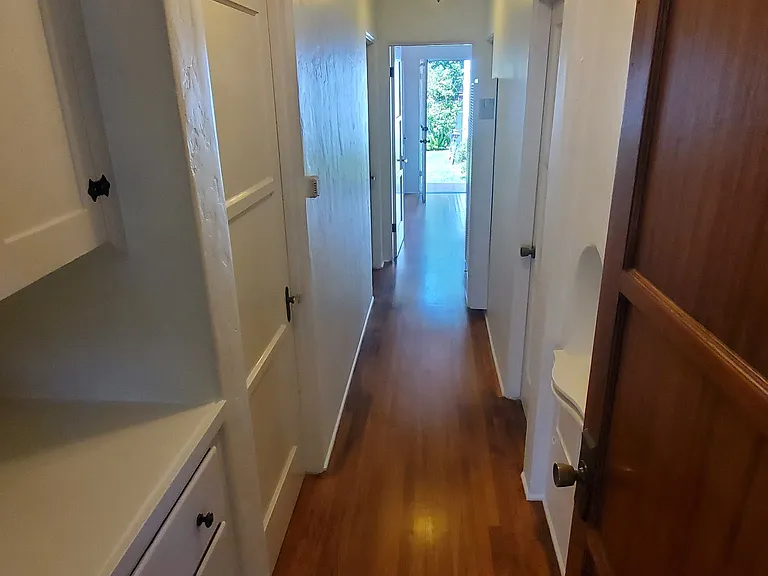 3512 Voltaire St — Photo 9