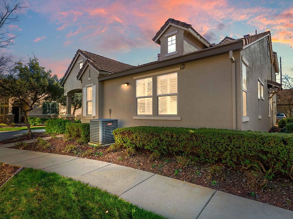 1st image of 1009 Marseille Ln