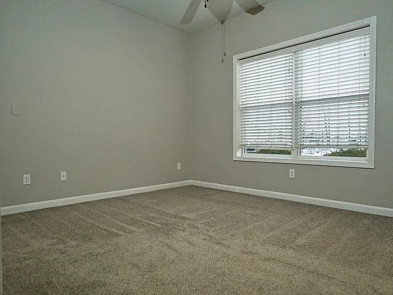 Griffin Gate Apartments — Photo 16