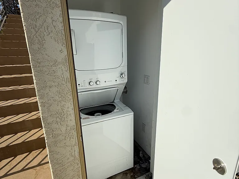 6189 Severin Dr — Photo 9
