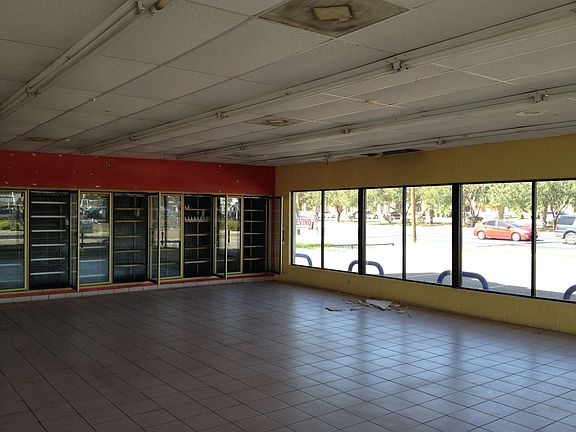 5th image of 7113 N 10th St