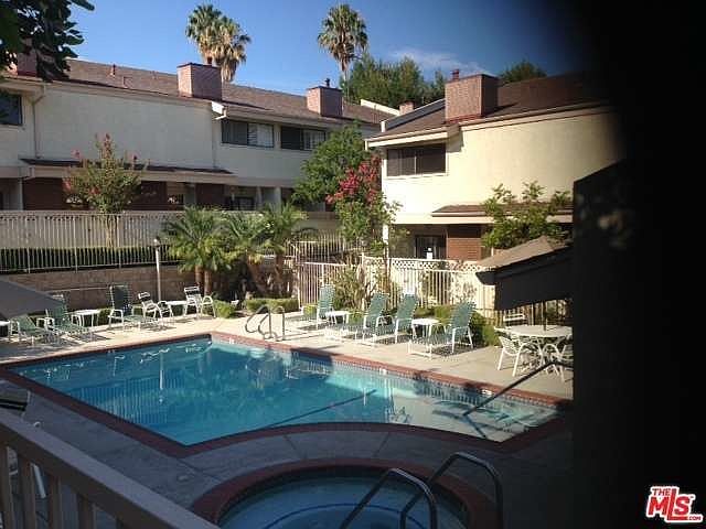 2nd image of 19451 Sherman Way #407