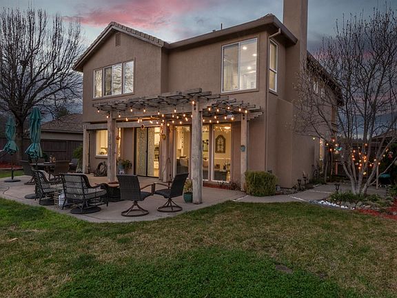 3rd image of 4061 Ironwood Dr