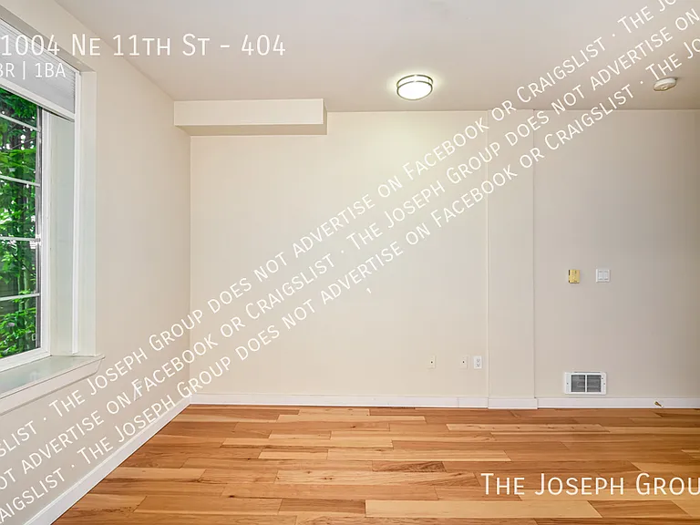 11004 NE 11th St #404 — Photo 13